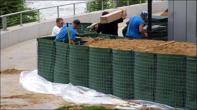 Gabion sacks bastion wall