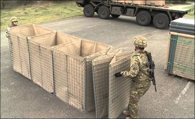 Defensive metal gabion blast wall made of foldable mesh panels